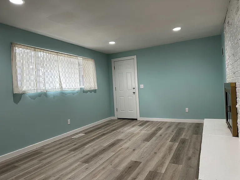 15327 SE 23rd St — Photo 11