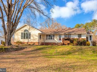 26 Snellings Ln, Fredericksburg, VA 22406