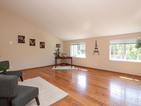 4th image of 10206 Camberley Ln