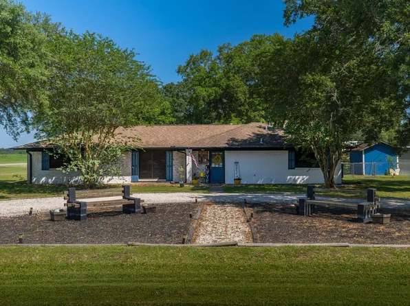 2703 Aspen Dr, Rosenberg, TX 77471