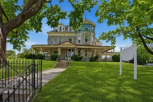 The Langhurst Mansion Photo 1