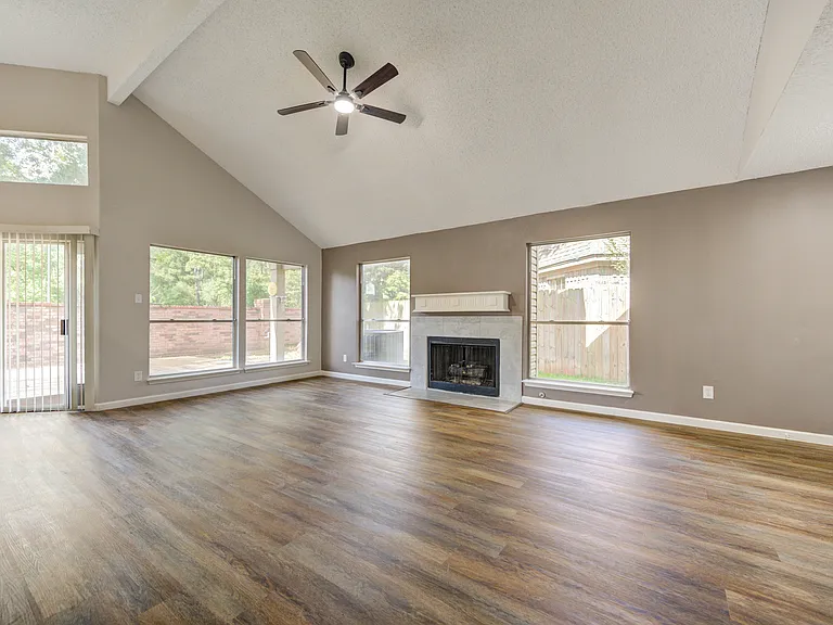 8418 Mosshang Ct — Photo 17