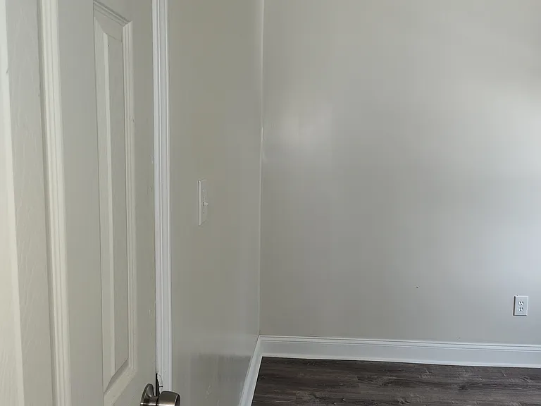 53 Duerstein St #UP — Photo 23
