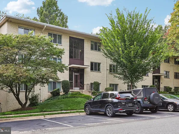 10200 Rockville Pike APT 302, Rockville, MD 20852