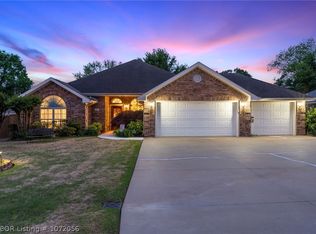 105 H St, Barling, AR 72923