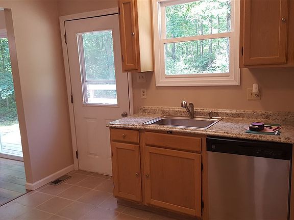 5th image of 4910 Ocean Heights Ave