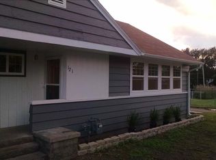121 S Summit St APT B, El Dorado, KS 67042