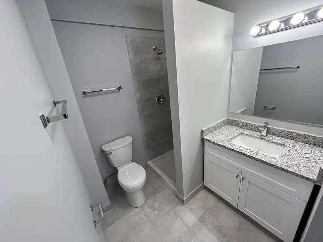926 W Belle Plaine Ave #1W — Photo 18