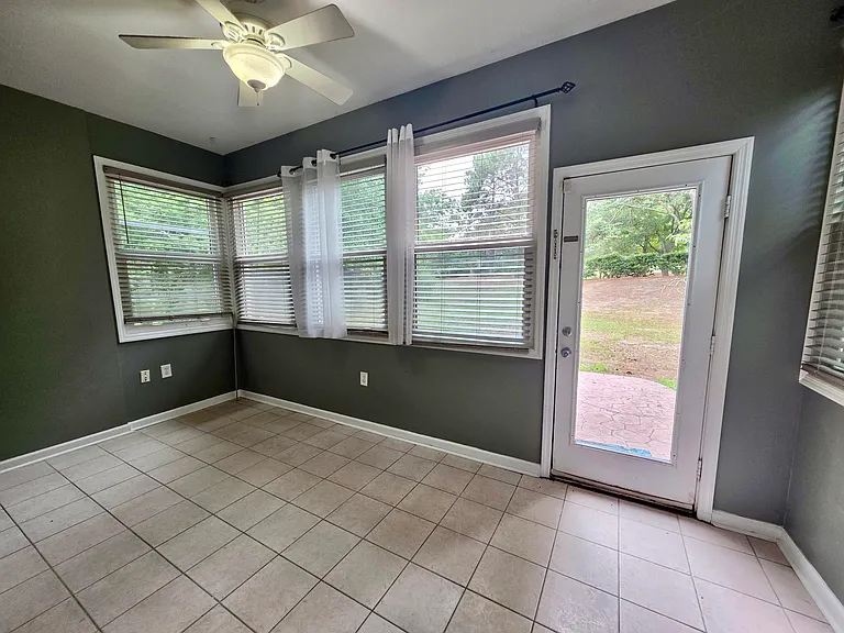 470 Cane Ct — Photo 6