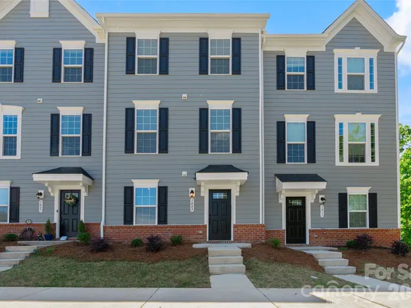 1409 May Apple Dr, Matthews, NC 28104