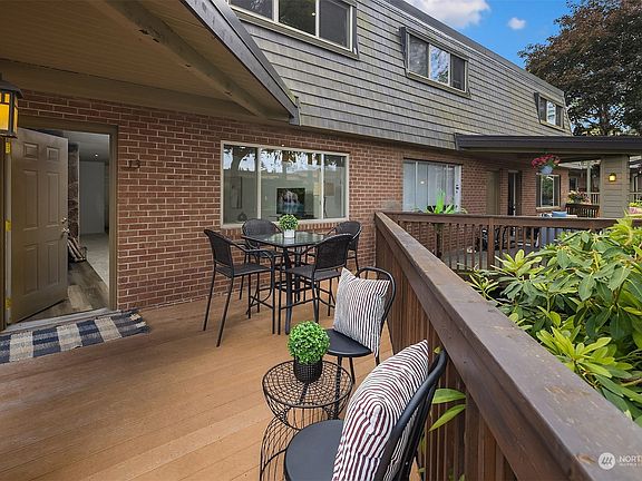 3rd image of 3834 175th Avenue NE #G13