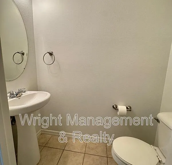 4658 69th Pl N — Photo 7