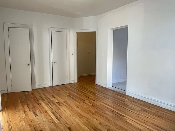 4th image of 24 Cooper St #5CD