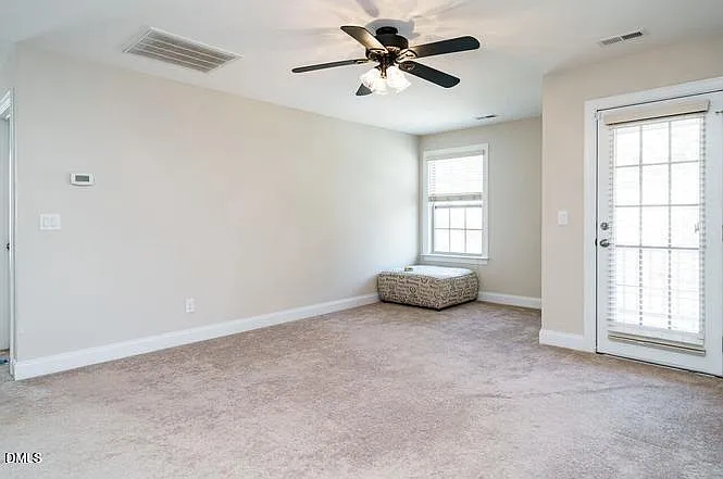 1011 Poplar St — Photo 17