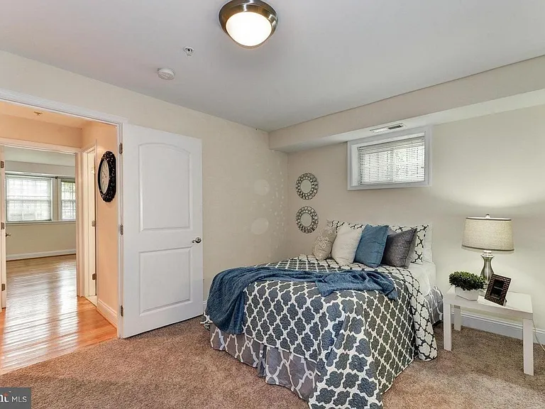 410 15th St NE #5 — Photo 4