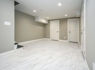 21 Juniper Rd #A, Pt Washington, NY 11050