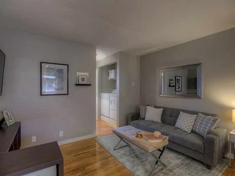 124 S 39th St #18 — Photo 6