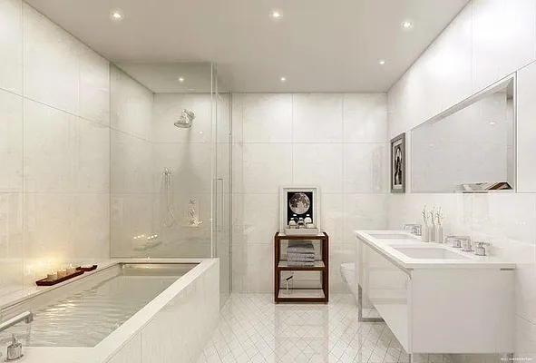 Sold by R New York | media 21