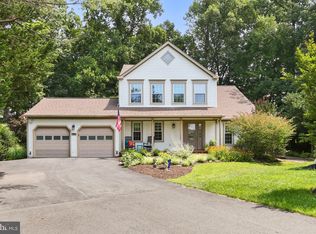 8528 W Oak Pl, Vienna, VA 22182