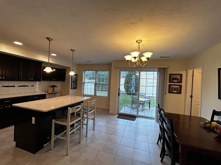 46 Yorkshire Dr — Photo 5