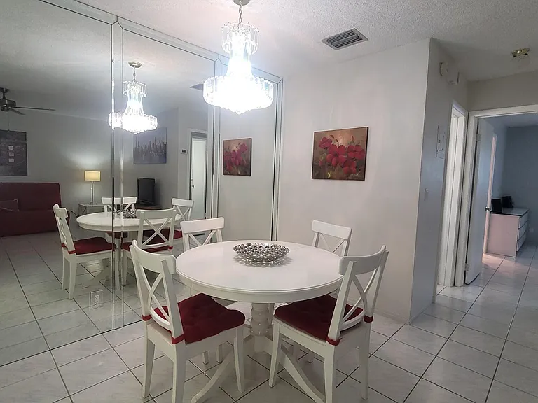 1818 Rodman St #2C — Photo 19