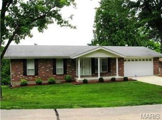 63 Sennawood Dr, Fenton, MO