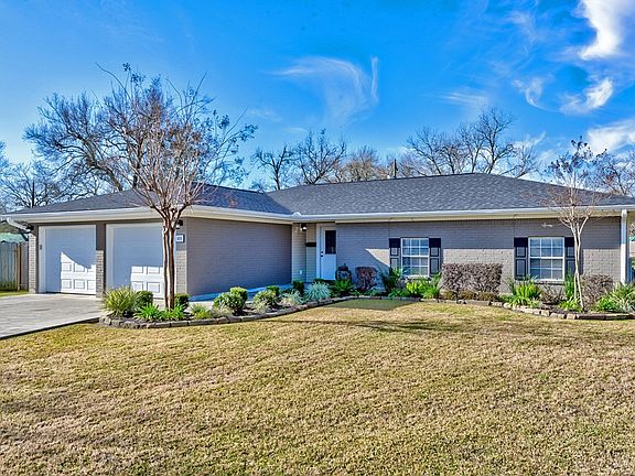 2nd image of 405 Caroline Dr