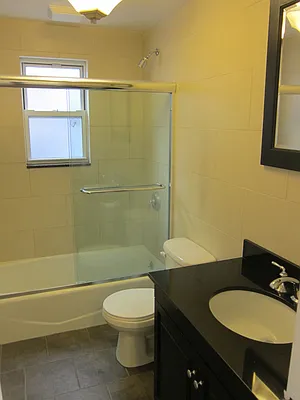 Rented by Realty 2000 Corp | media 22