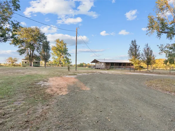 277 Kalmbach Rd, Keatchie, LA 71046