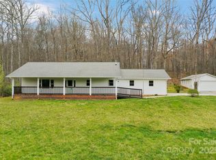 69 Hasseltime Ln, Waynesville, NC 28785