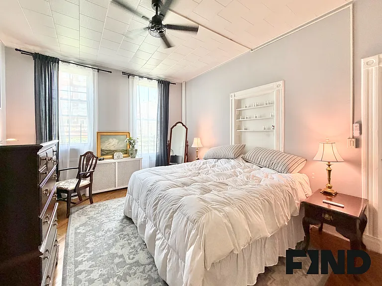 31 Goodwin Pl #1 — Photo 14