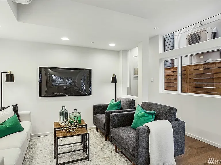 124 17th Ave E #A — Photo 9
