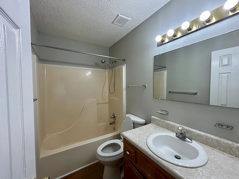 1225 Cobblestone Ln — Photo 38