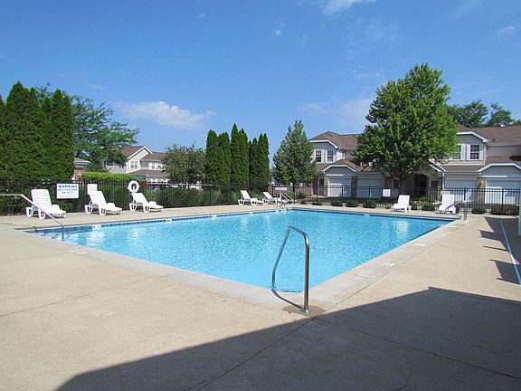 2nd image of 1633 White Oak Trl #8
