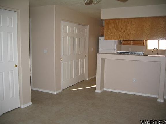 3rd image of 557 Palo Verde Dr