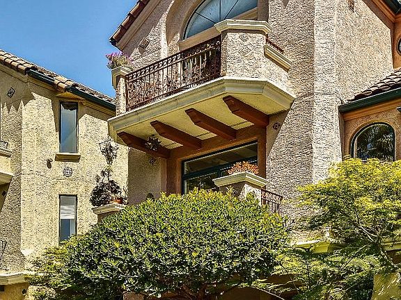 2nd image of 214 Villa Mar Vis
