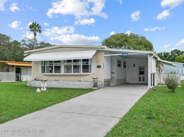 7480 First Circle Dr, Brooksville, FL 34613