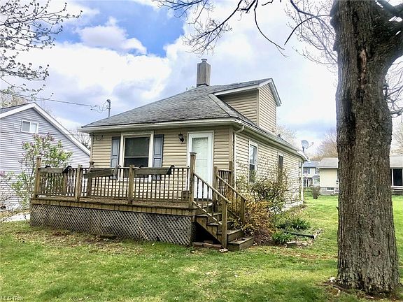 3rd image of 1923 Sequoia St