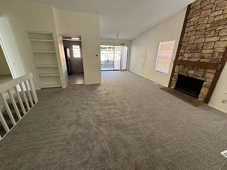 3839 S Evanston St — Photo 3