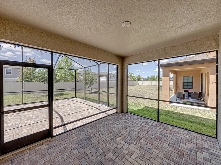 14633 Red Castle Ave — Photo 59