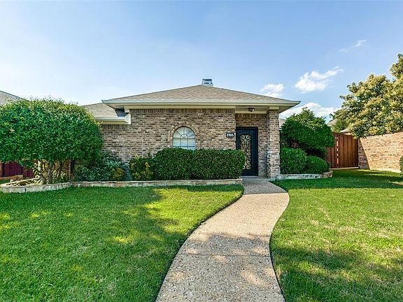 2nd image of 2865 Stoneridge Dr