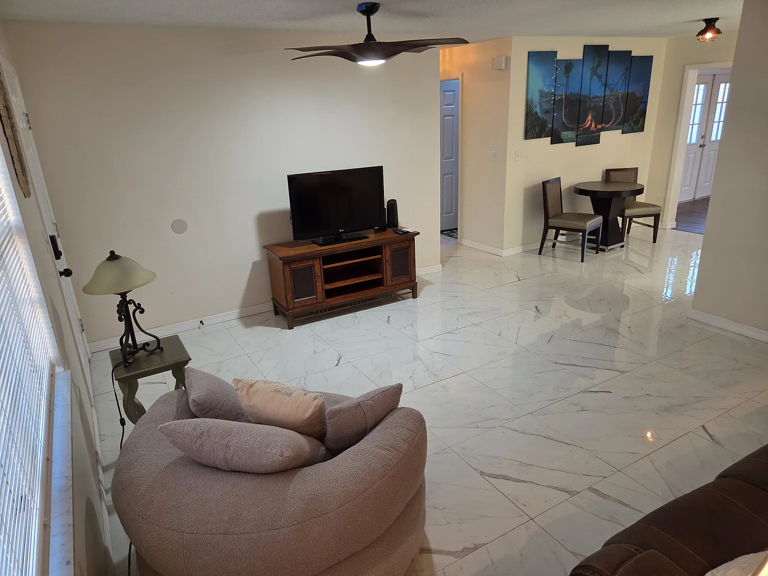 2 bed, 1350 sqft, $2,100 — Photo 3
