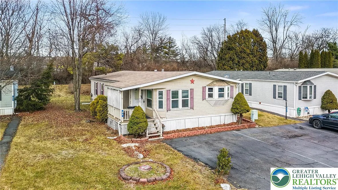 88 Juniper Ct photo 1