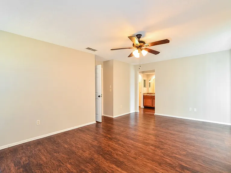 1400 Ponce De Leon Blvd — Photo 8