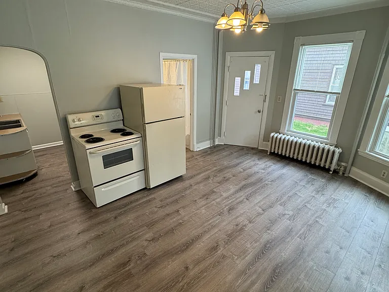 52 Howe St #1 — Photo 2