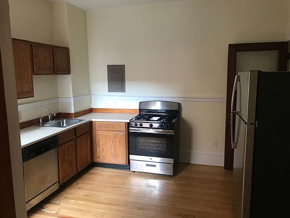 4th image of 120 N Oak Park Ave APT 212