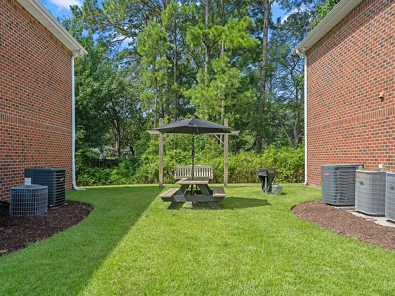 3687 Claypond Rd #C — Photo 48