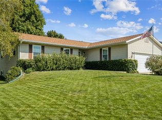 1606 Breca Ridge Dr, Anamosa, IA 52205