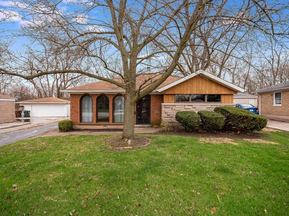329 Indianwood Blvd, Park Forest, IL 60466