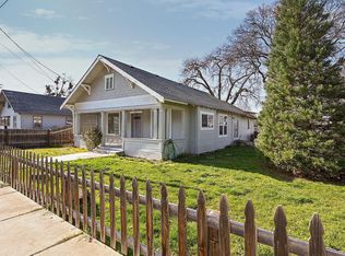 602 4th St, Phoenix, OR 97535